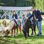 Narvil Conference & Ξενοδοχείο 4*